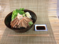 Aburi Salmon Don (L)